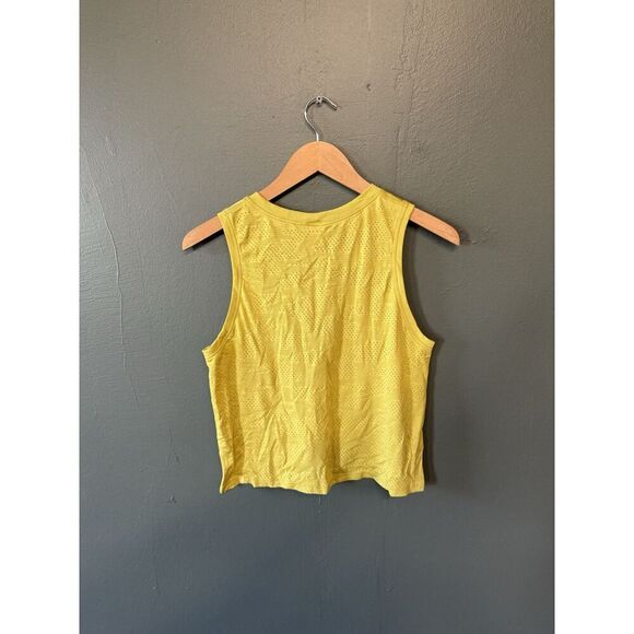 Lululemon Womens Yellow Sleeveless Cropped Tank Top Vent Size 6 - Picture 2 of 3
